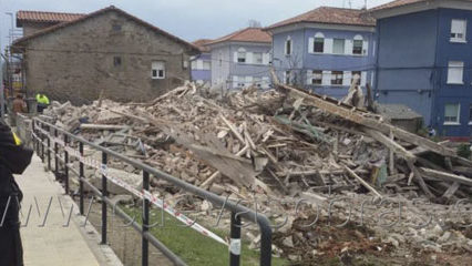 DemolicIón de vivienda unifamilar en Barreda