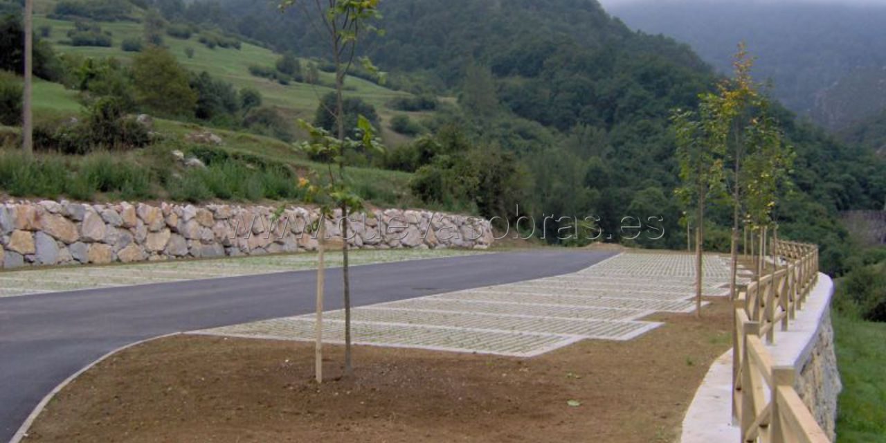 Ejecución de aparcamiento en Tudanca