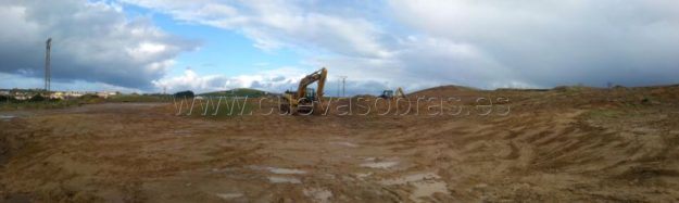 Movimiento de tierras en la creación de Encinar en la antigua duna de Cuchia