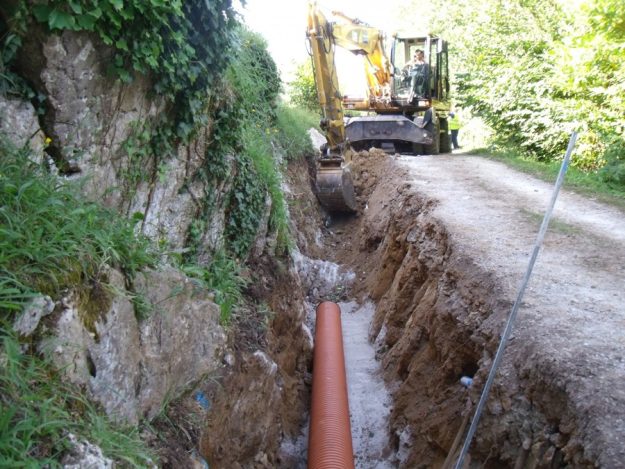 Ejecución del proyecto de saneamiento y depuración en Comillas y Ruiloba: Fase colectores. Ute Colectores (Dragados - Cuevas