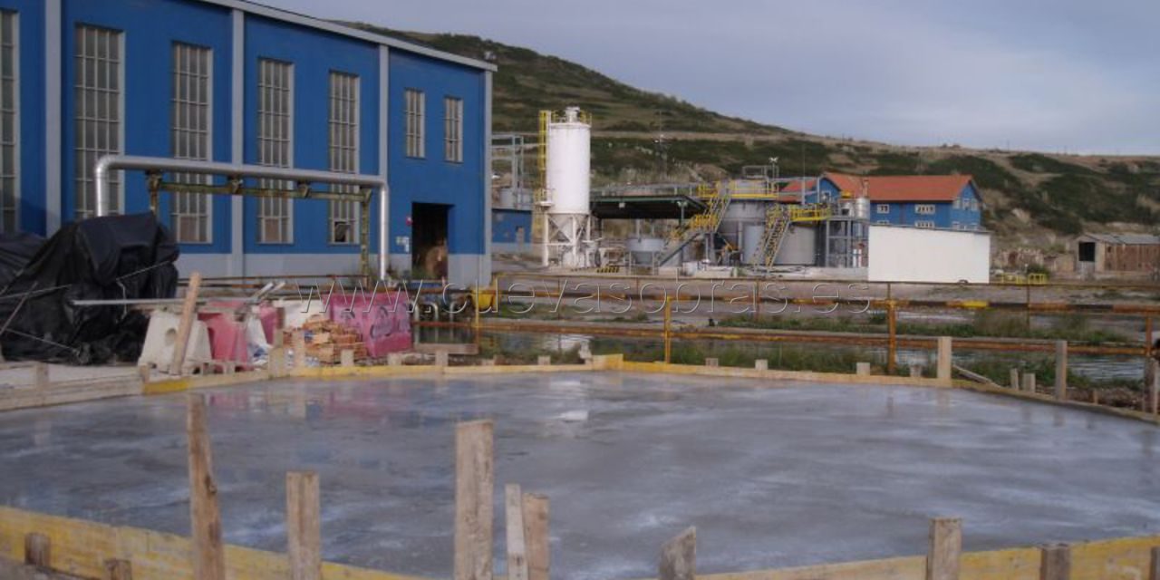 Ejecución de losa de hormigón para depósito de red de extinción de incendios