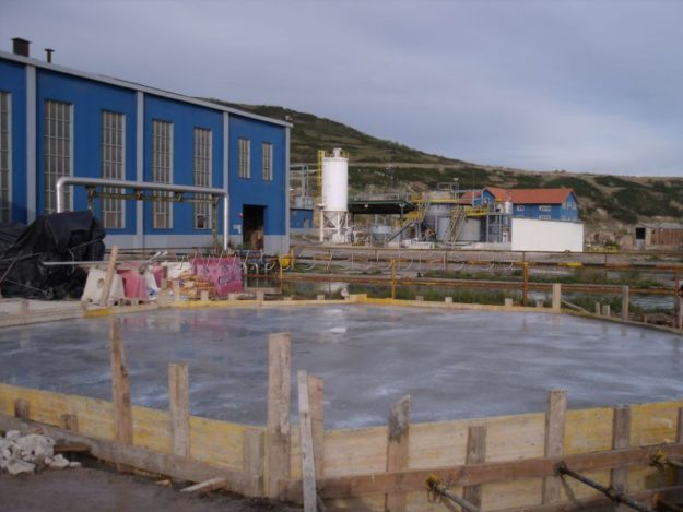 Ejecución de losa de hormigón para depósito de red de extinción de incendios