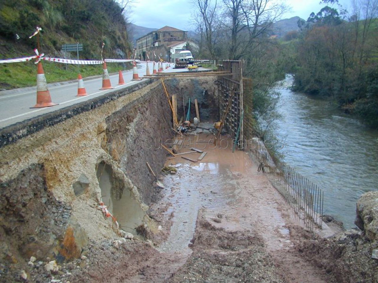 Obra de emergencia “Reparación de muro en Ceceñas, Cantabria”