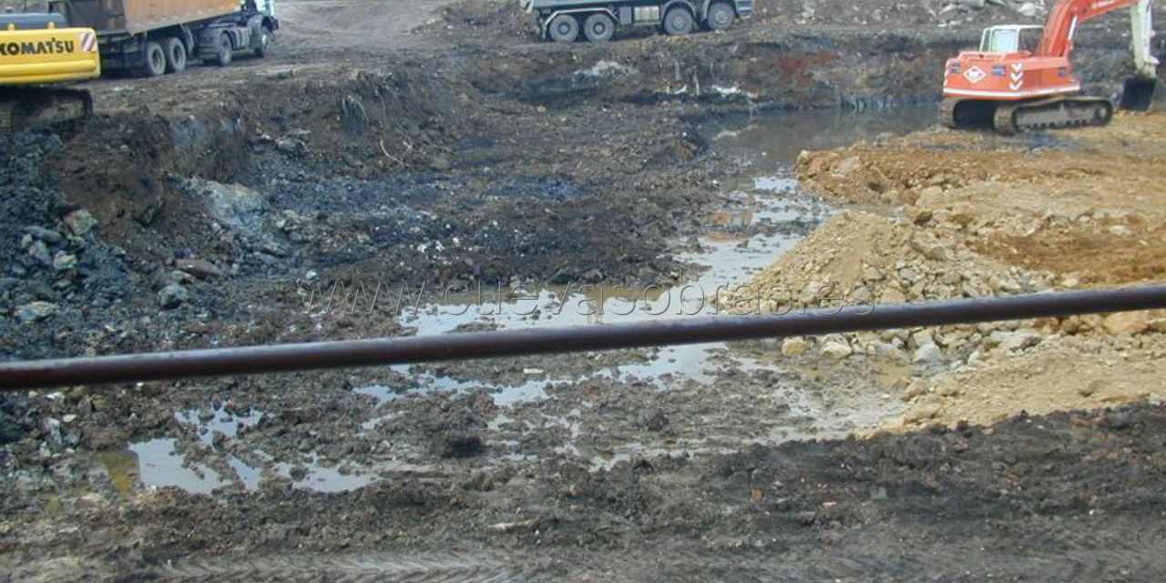 Excavación para la construcción de viviendas en la zona de Nueva Montaña
