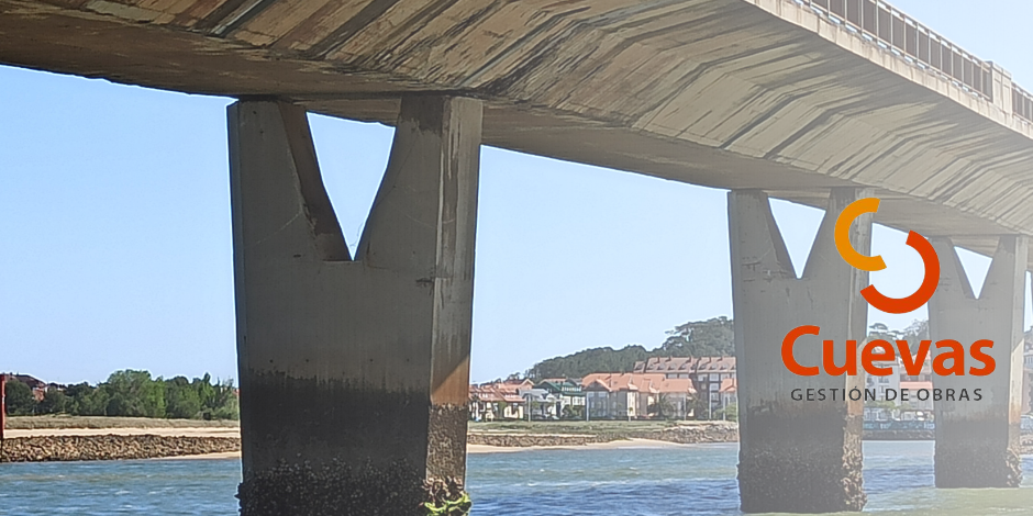 Trabajos de mantenimiento y conservación del puente en la Ría de Cubas, Cantabria Trabajos de mantenimiento y conservación del puente en la Ría de Cubas, Cantabria